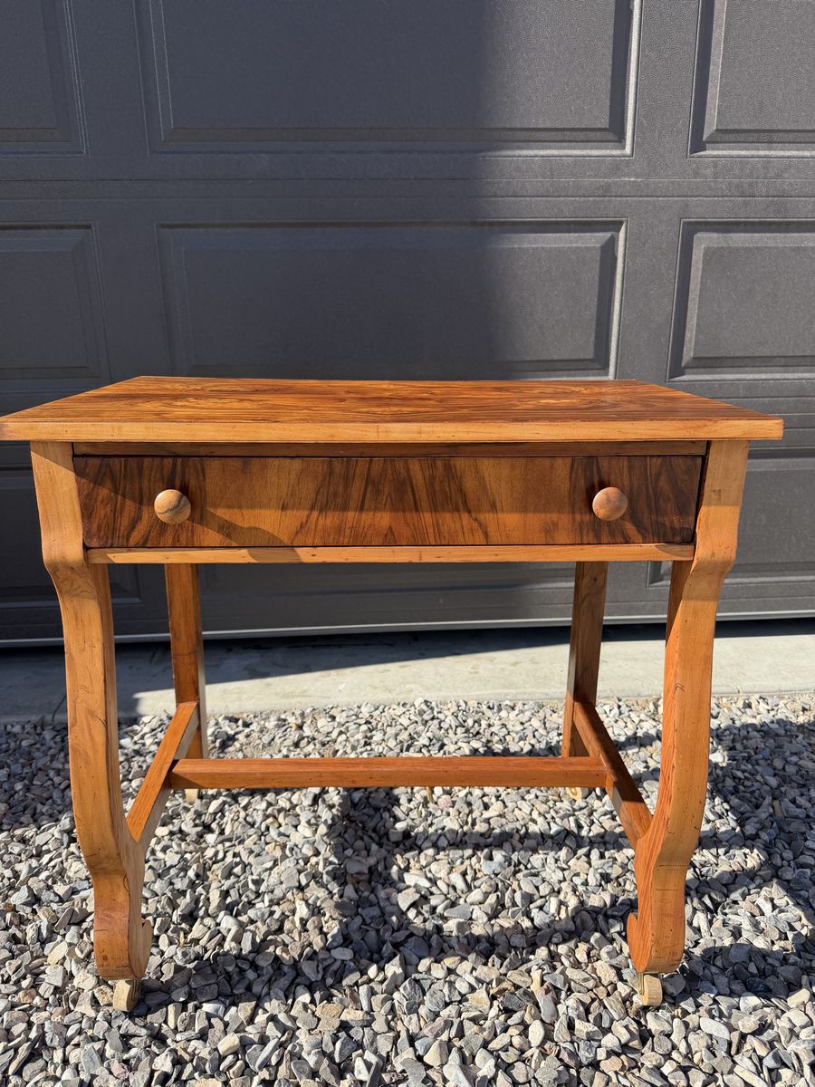 Absolutely Stunning Antique Mahogany Library Desk