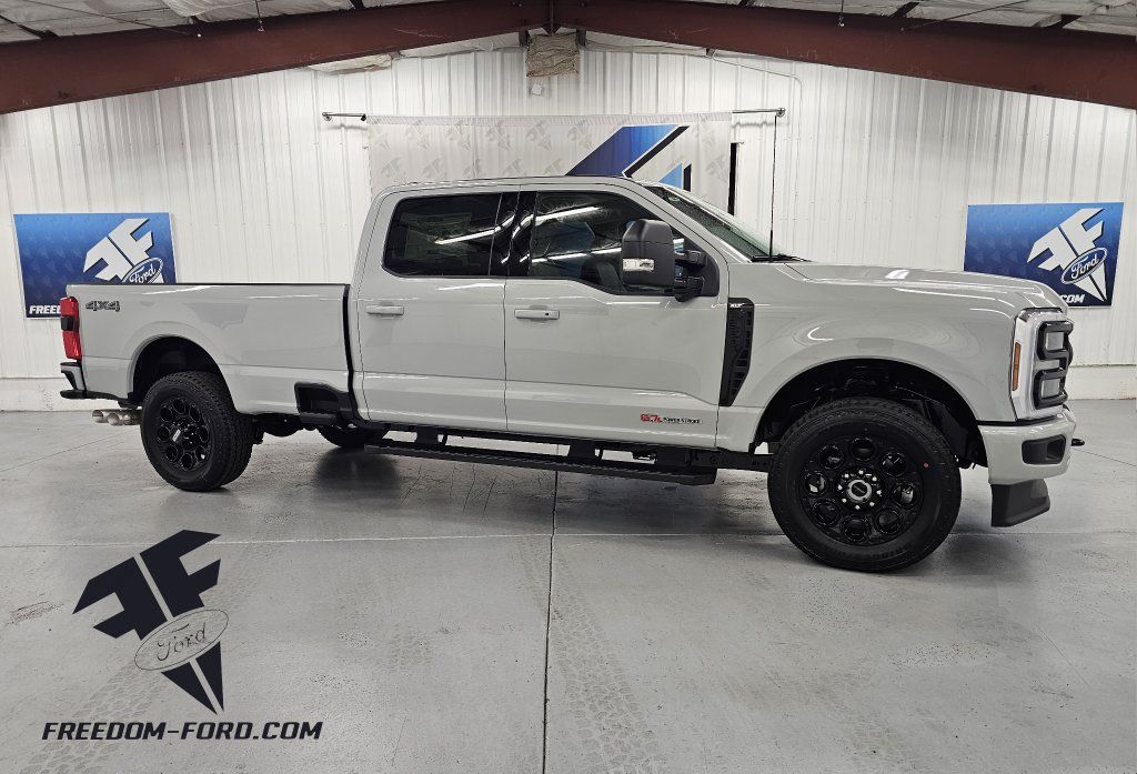 2026 Ford F-350 Super Duty XLT