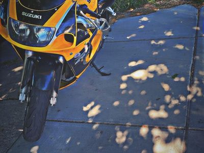 1999 suzuki gsxr 600 srad