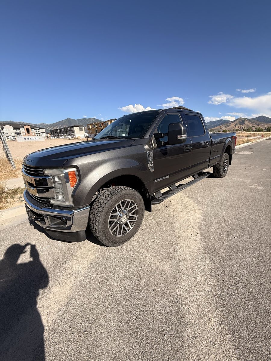 2017 Ford F-350 Lariat