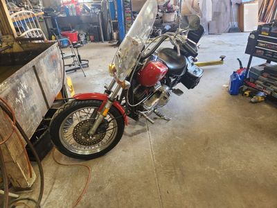Harley-Davidson 1985 FXR Custom Low Glide Motorcycle - Red, 80 Cubic Inches, 0151/1075 VIN