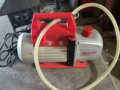 Robinair 2 Stage Vacuum Pump