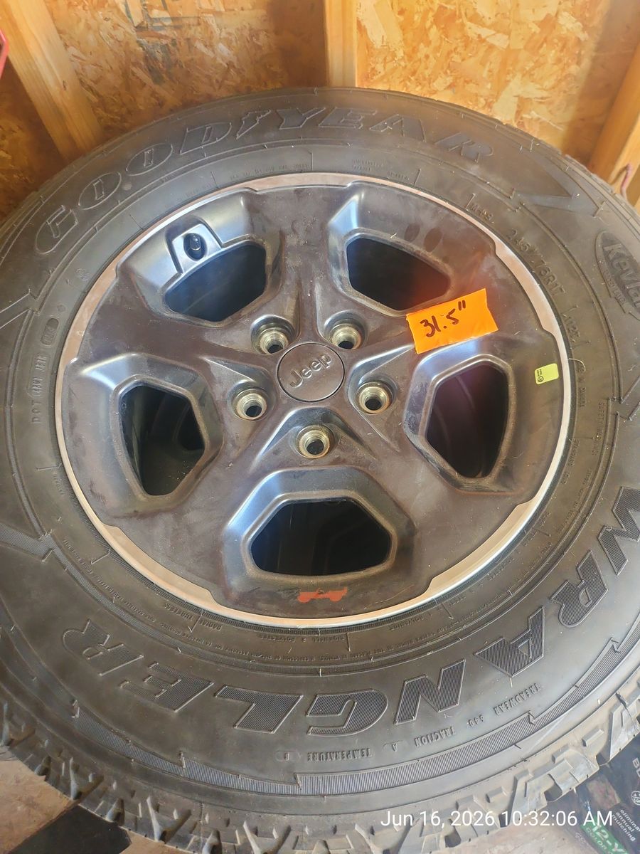 4 ea Jeep wheels & tires 245/75R17  112T