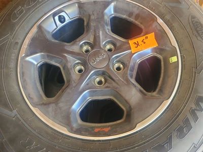 4 ea Jeep wheels & tires 245/75R17 112T