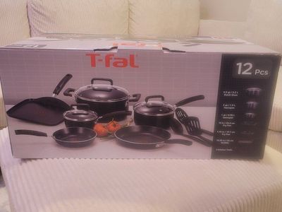 T-fal Signature 12-Piece Nonstick Cookware Set with Thermo-Spot Indicator