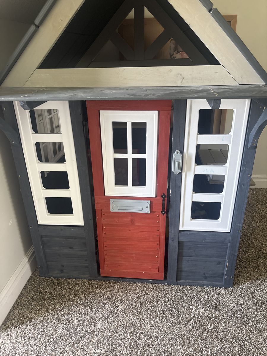 Kidcraft playhouse