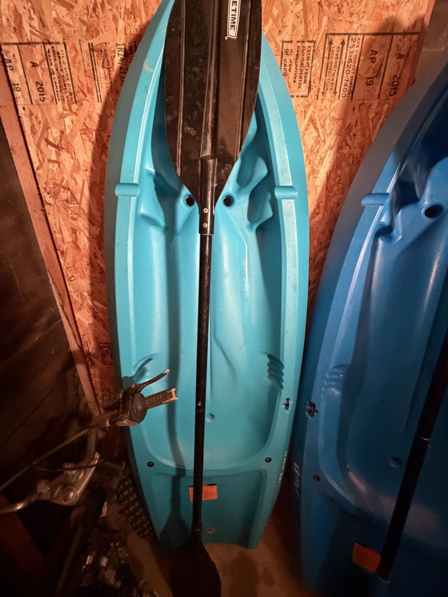 2 Lifetime Wave Youth Kayaks + Paddles