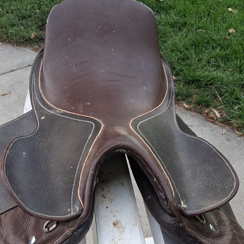 English saddle