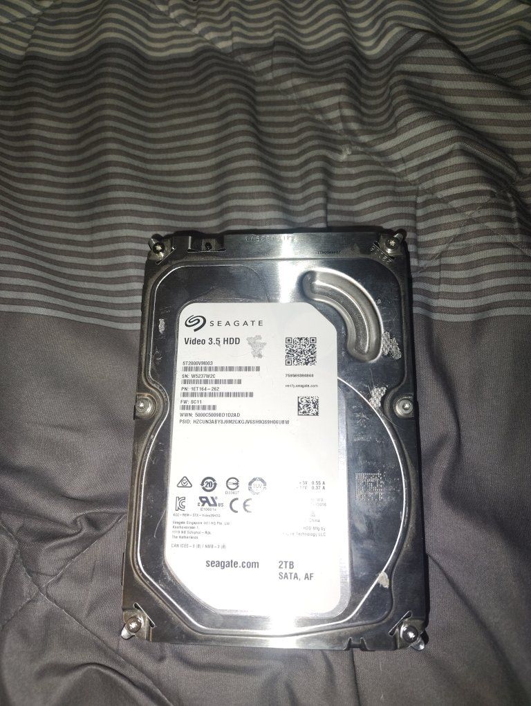 Seagate Video 3.5 HDD 2TB SATA Hard Drive (ST2000VM003)