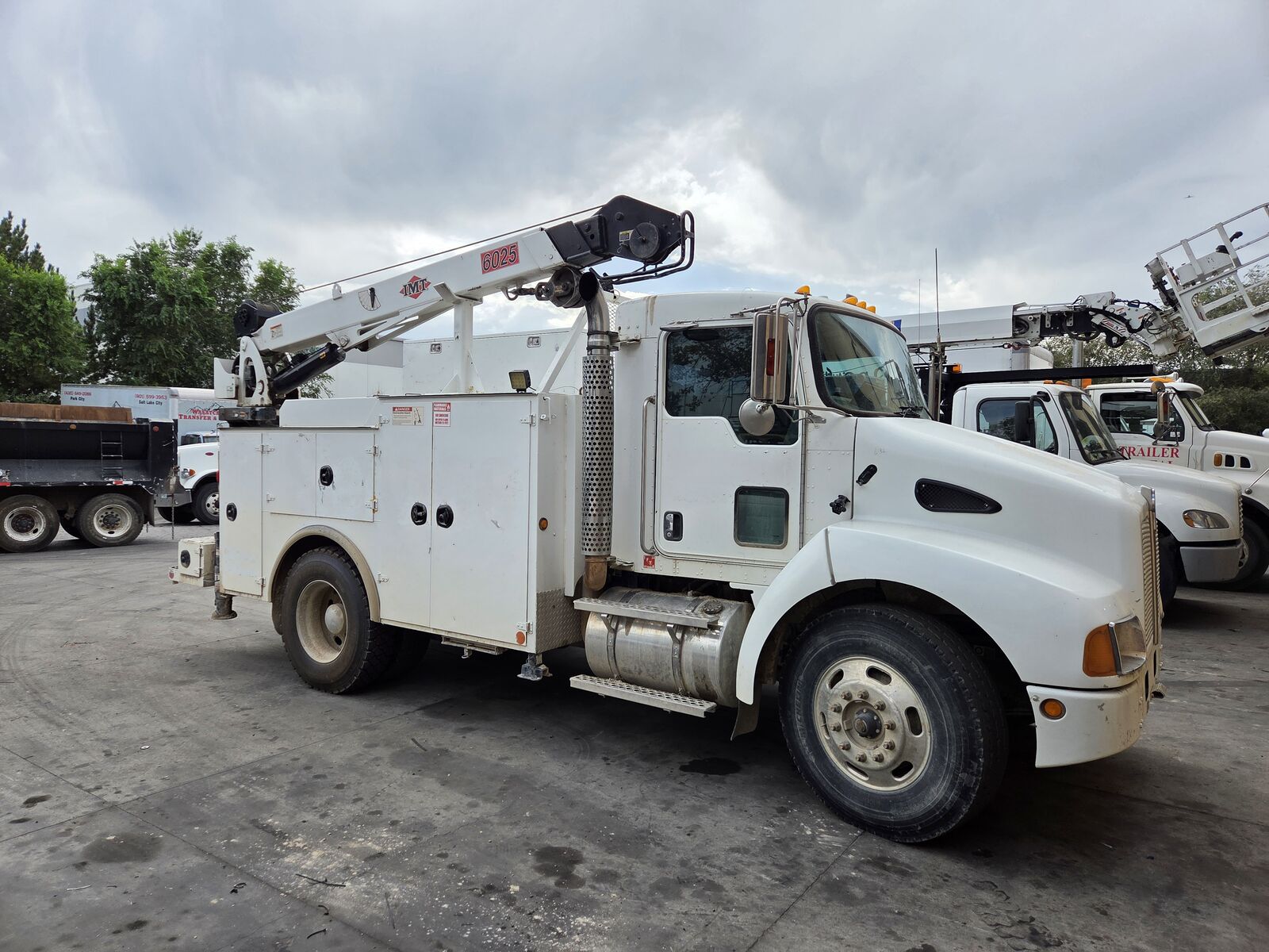 2007 Kenworth T300, IMT 6025 Crane 10,5000 lbs Cap, Mechanics Truck