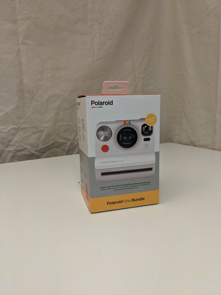 Polaroid Now Autofocus I-Type Instant Camera Bundle - White