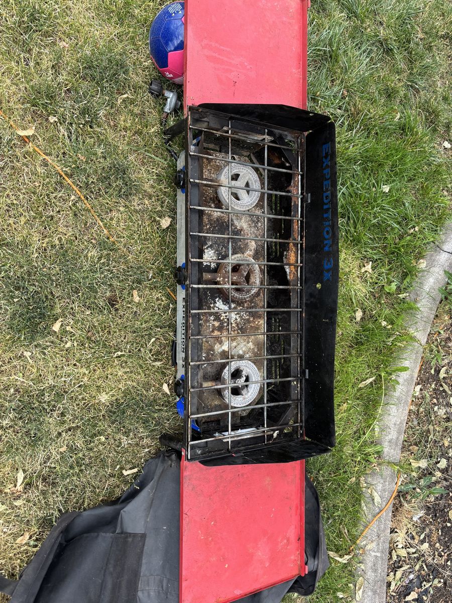 Camp Chef Expedition 3X 3-Burner Outdoor Camping Stove Range