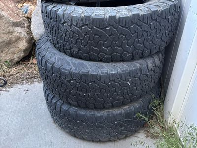 Bfg a/t 285/70 R17