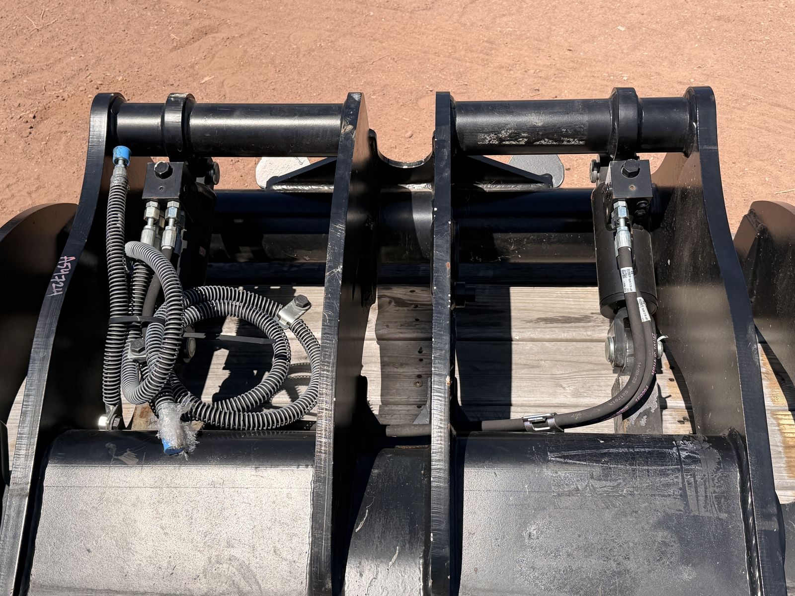 Main image 7