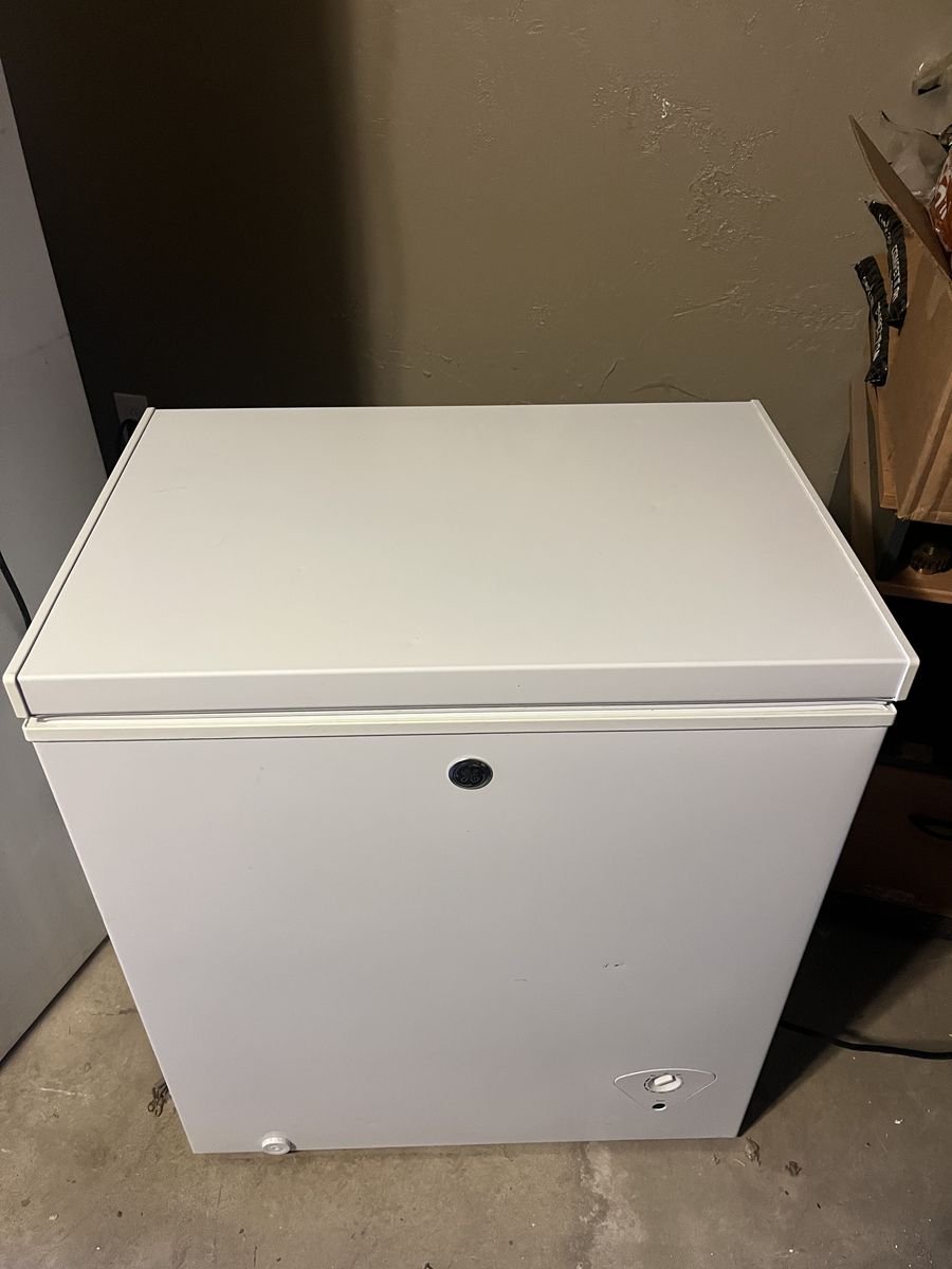 GE 5 Cubic Foot Chest Freezer
