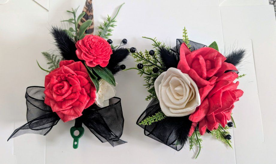 Prom flowers, Corsages Boutonniere's, PROM