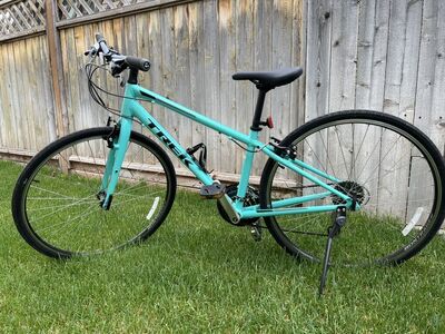 Trek FX2 Hybrid Bike
