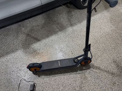 Ninebot Segway Electric Scooter zing c15 with Charger - Used