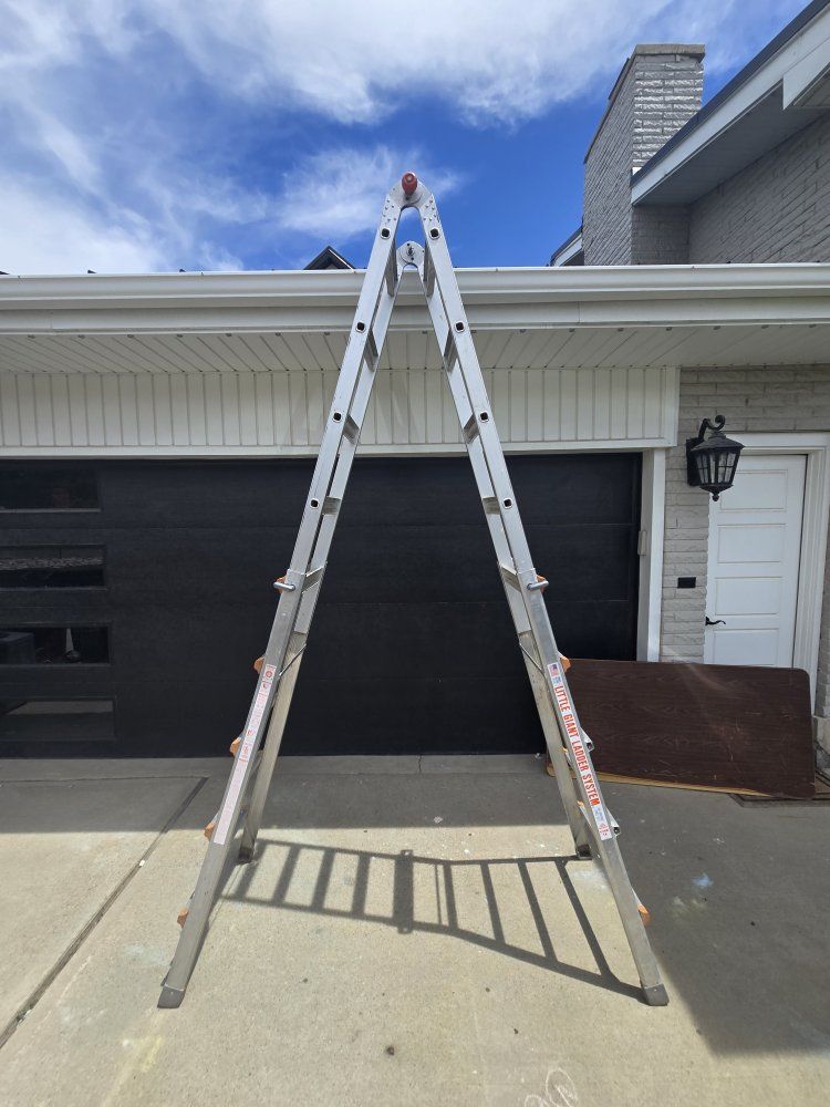 Classic Little Giant Model 22 Ladder - Heavy Duty Type 1A (300 lb Rating)