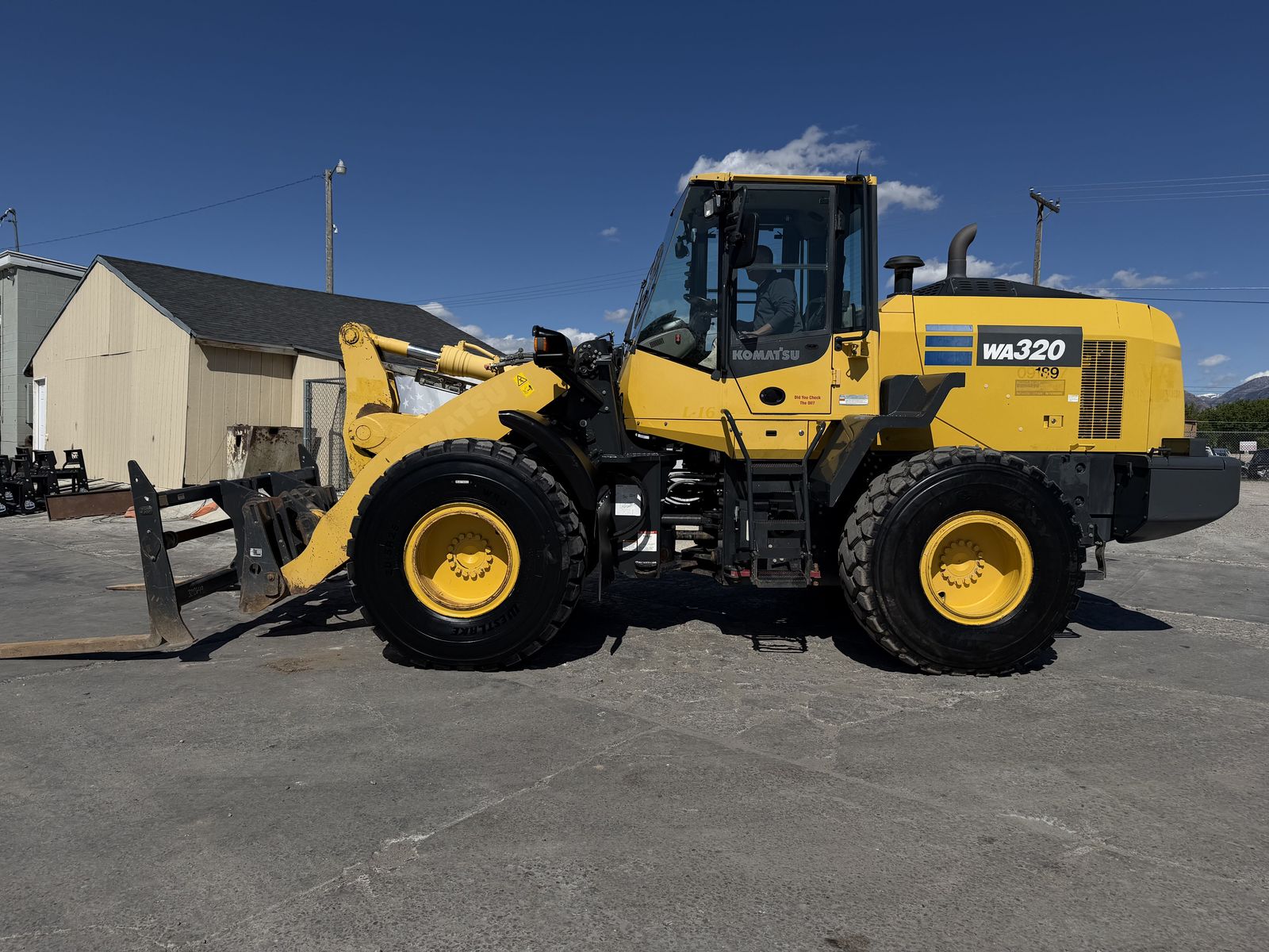 2016 Komatsu WA320-8 Wheel Loader Tractor Bucket And Forks Ready to Work