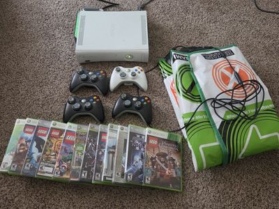 Xbox 360 120GB HD 40 games
