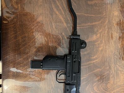 Airsoft metal uzi