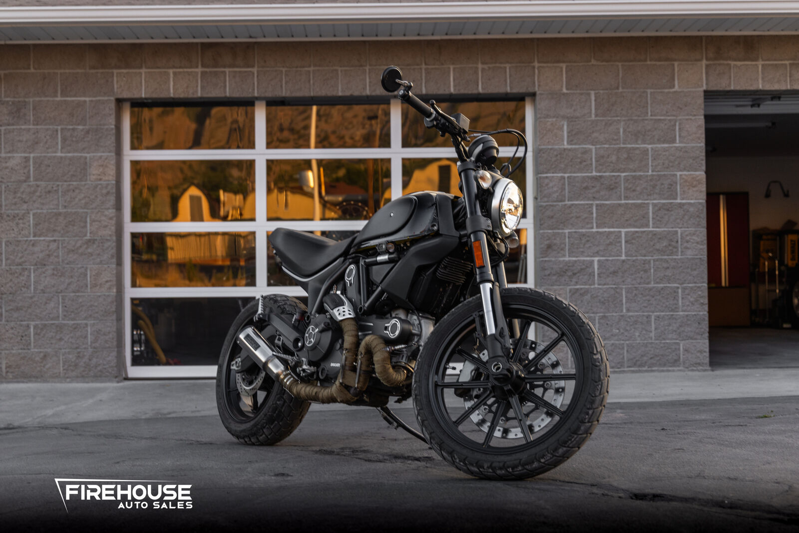 2016 Ducati Scrambler Icon For Sale!!