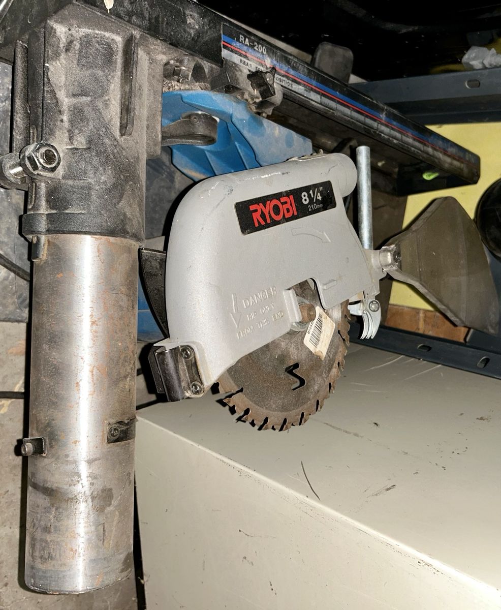 Ryobi RA-200 8-1/4 Inch Radial Arm Saw