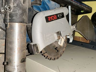 Ryobi RA-200 8-1/4 Inch Radial Arm Saw