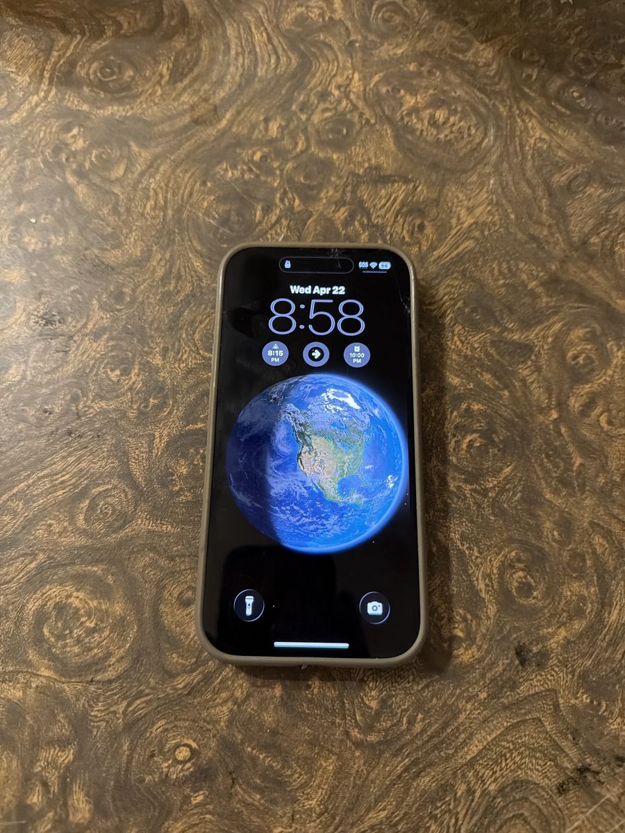 iPhone 14 Pro 256 gig great condition get it while it last