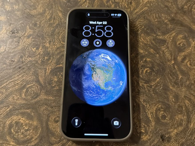 iPhone 14 Pro 256 gig great condition get it while it last