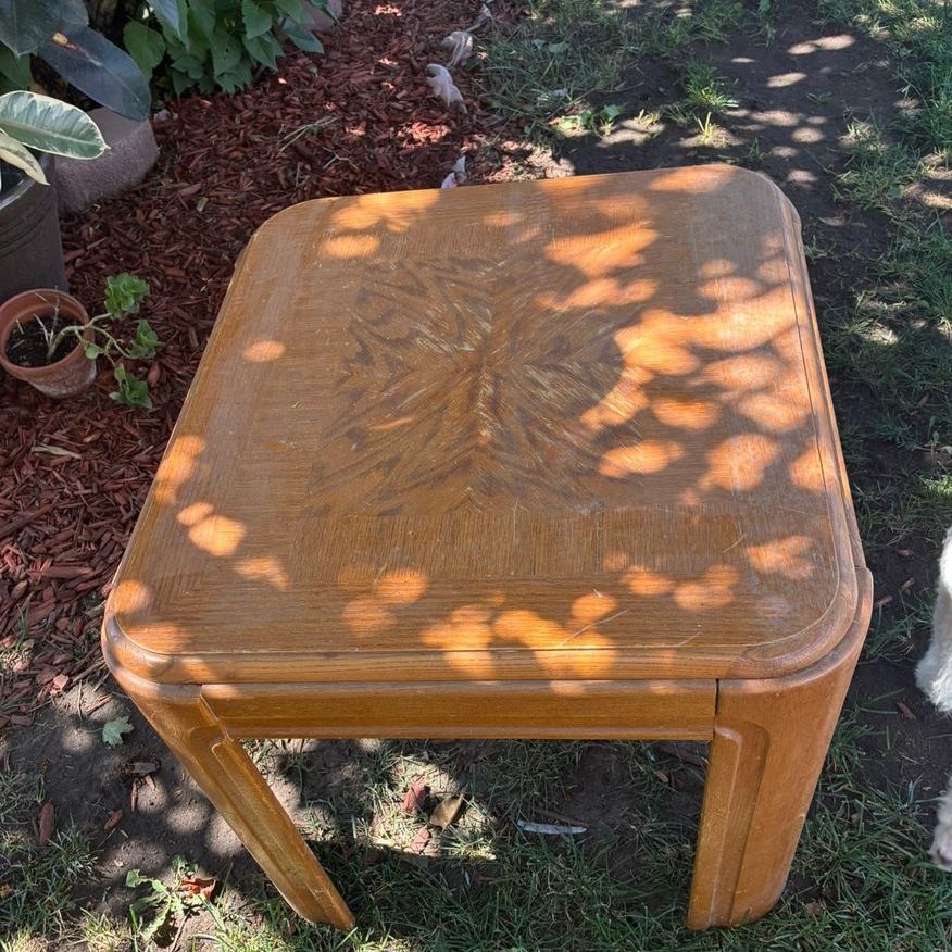 End or Coffee table