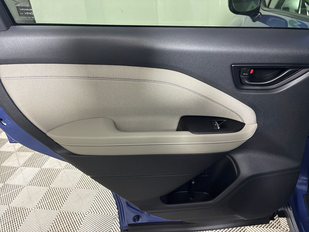 Main image 28