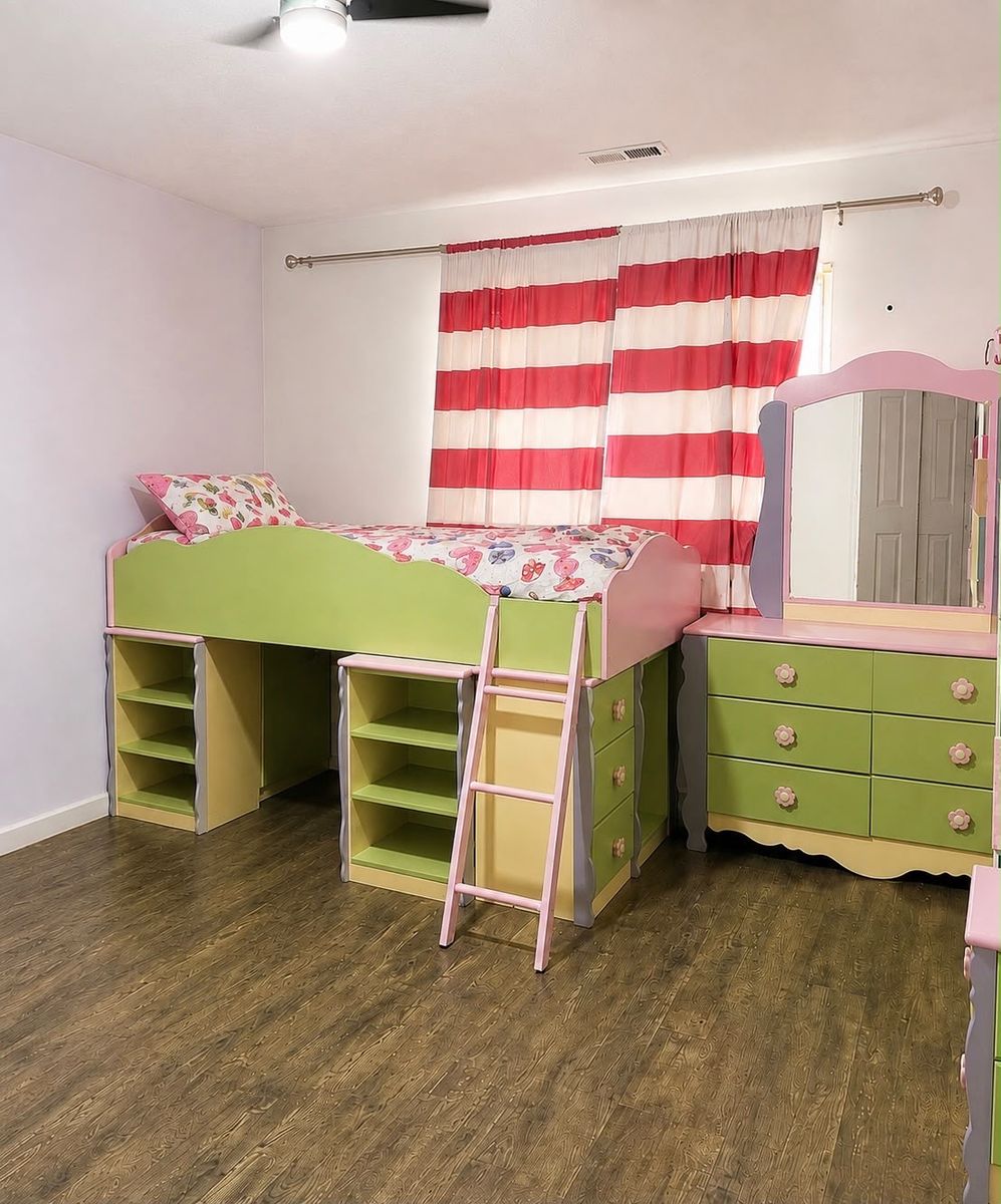 Bedroom set