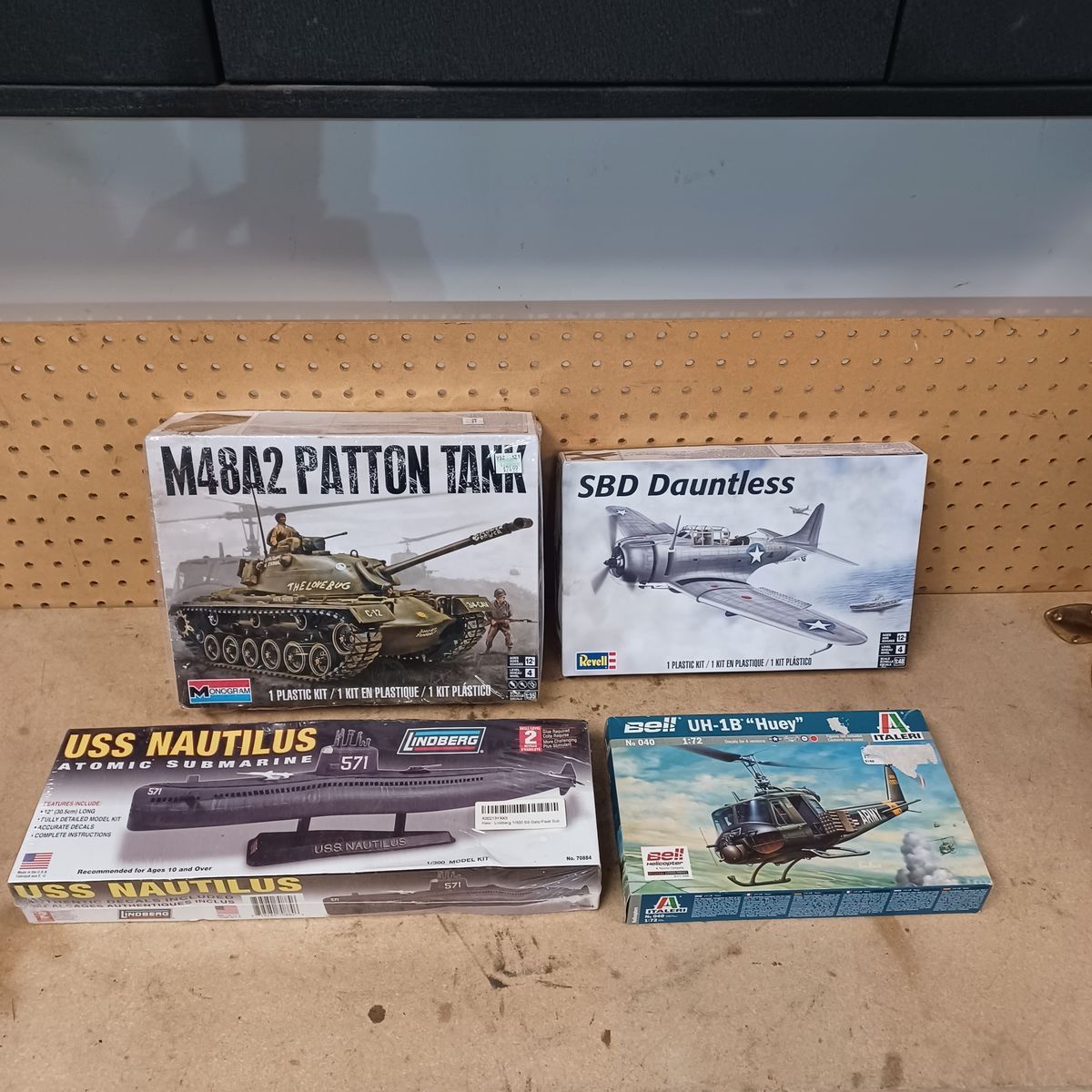 Military plastic models