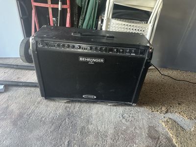 Behringer V-Tone GMX212 Stereo Combo Guitar Amp