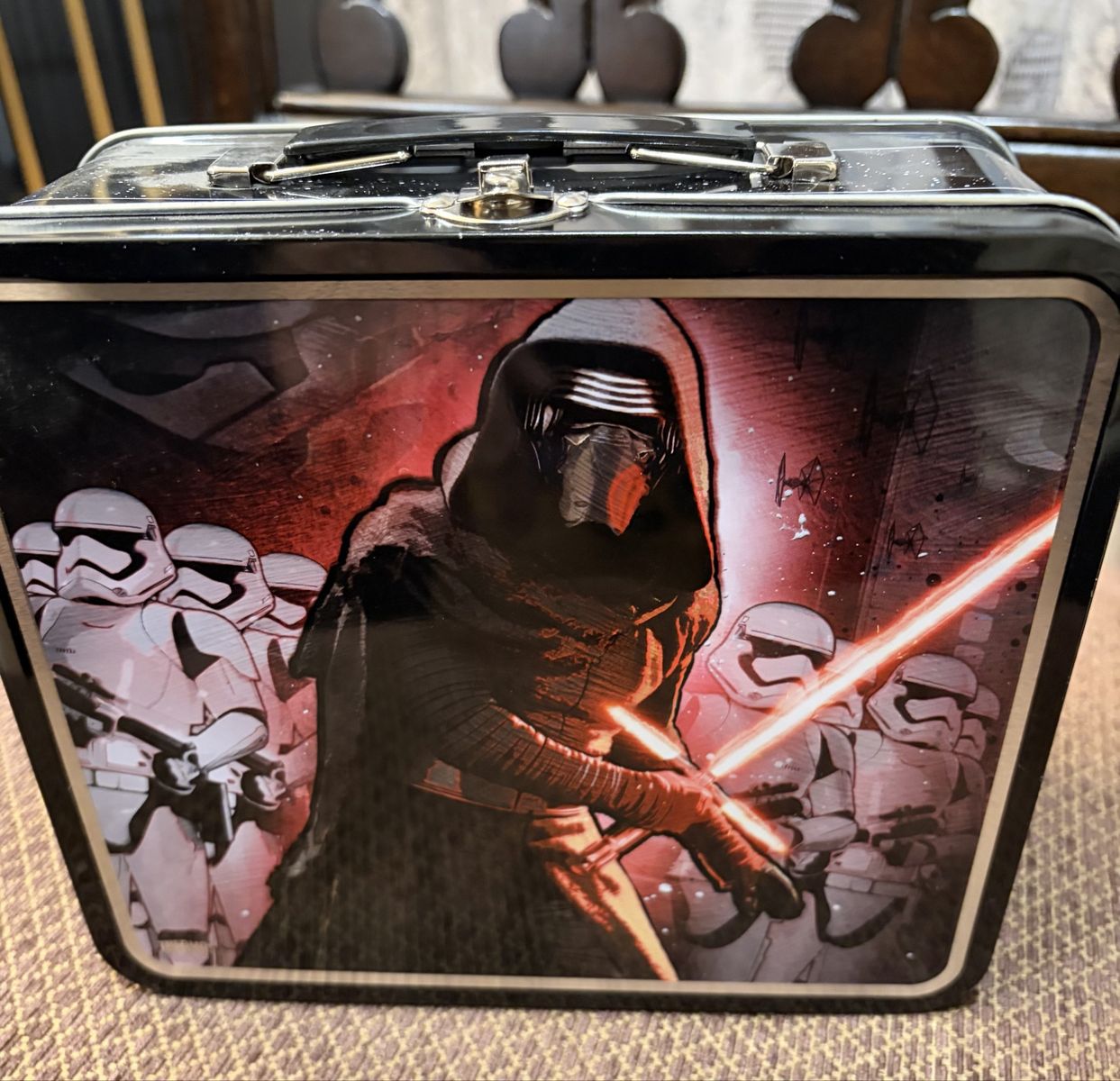 The Force Awakens Kylo Tin Lunch Box