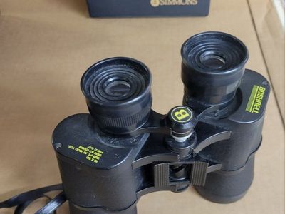 Bushnell 10x50 Binoculars 288 Ft at 1000 Yds with Case