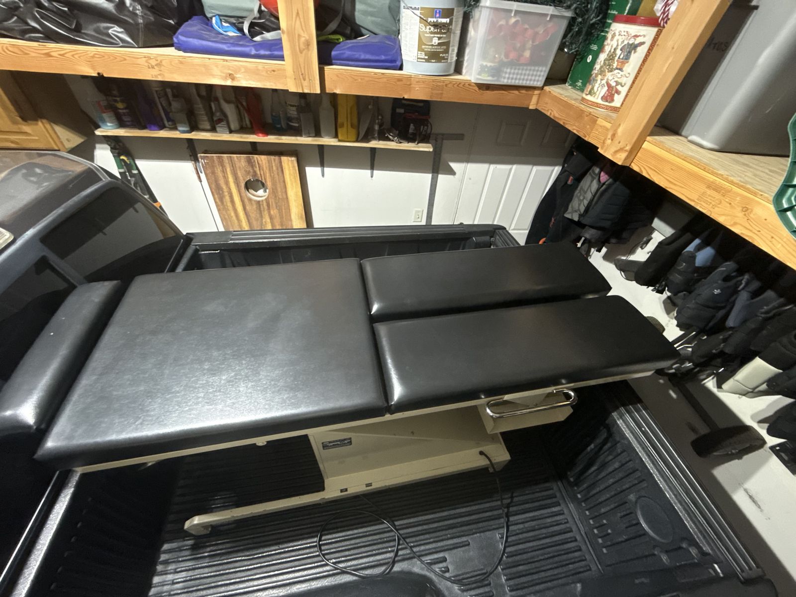 Medical Table for free