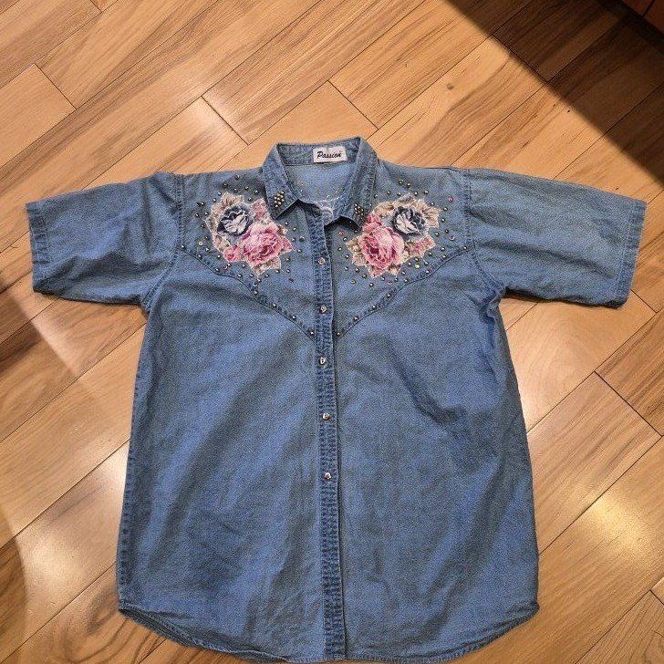 Vintage Denim Floral Embroidered Button-Up Shirt with Studs & Jewels - Size XL