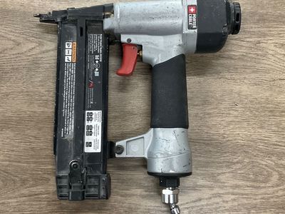 PORTER CABLE 18 GA BRAD NAILER