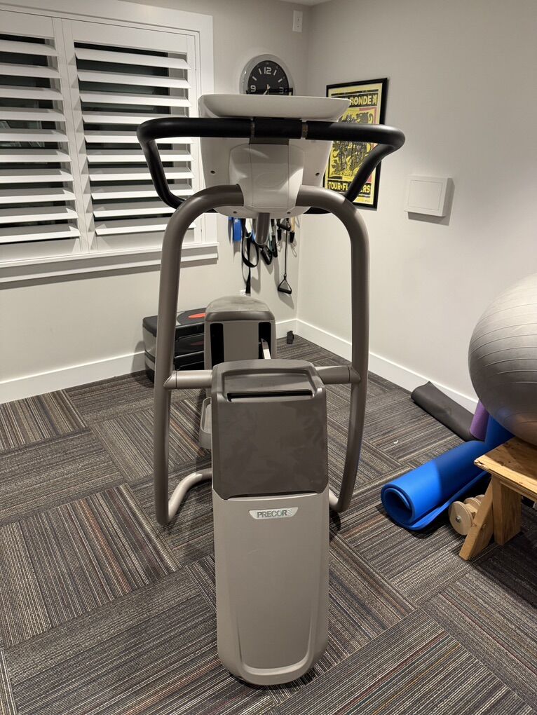 PRECOR EFX 5.31 ELLIPTICAL CROSSTRAINER