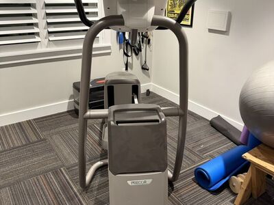 PRECOR EFX 5.31 ELLIPTICAL CROSSTRAINER