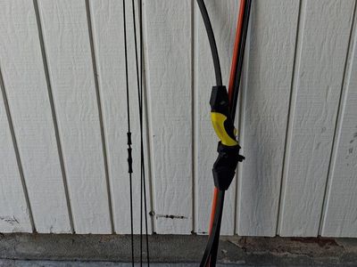 Barnett Lil' Banshee Youth Archery Compound Bow with Arrows