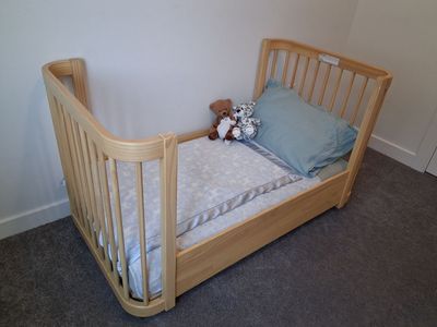 Nestig Wave Convertible Crib / Montessori Toddler Bed + Mattress