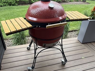 Kamado Joe "Big Joe" Smoker Grill
