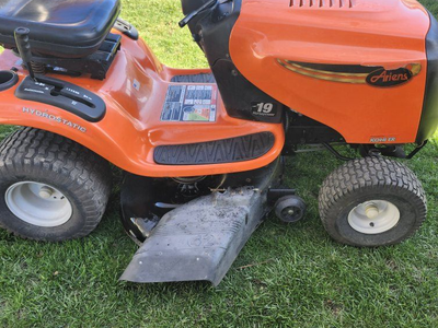 ARIENS. RIDING MOWER