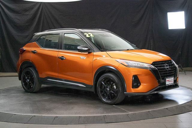 2022 Nissan Kicks SR