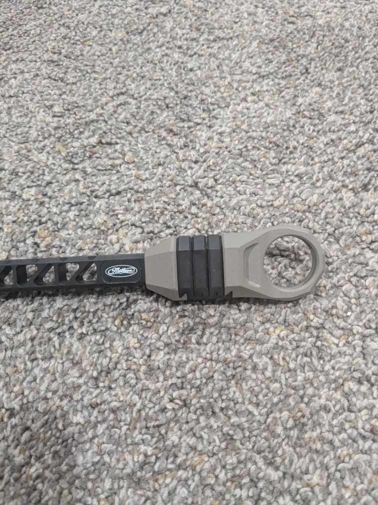 Mathews 10" Bridgelock Stabilizer with V-bar Mount