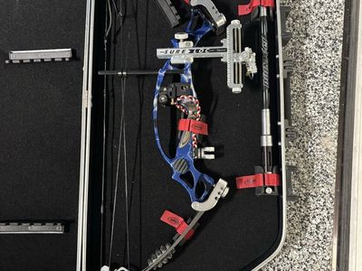 Compound Bow with Hard Case and Accessories youth